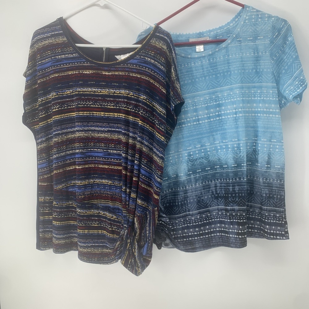 2 Christopher & Banks Woman's Large Short Sleeve Shirt Tops lot Blue Prints - Picture 1 of 12